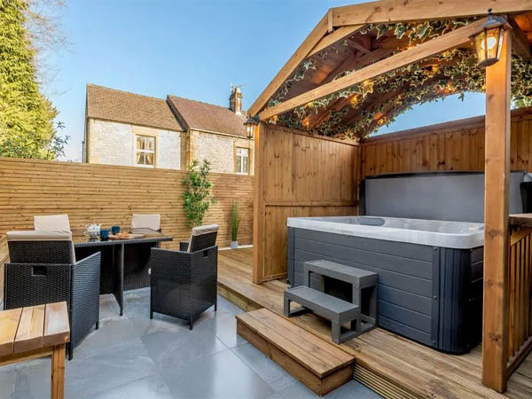 Bakewell Cottage
